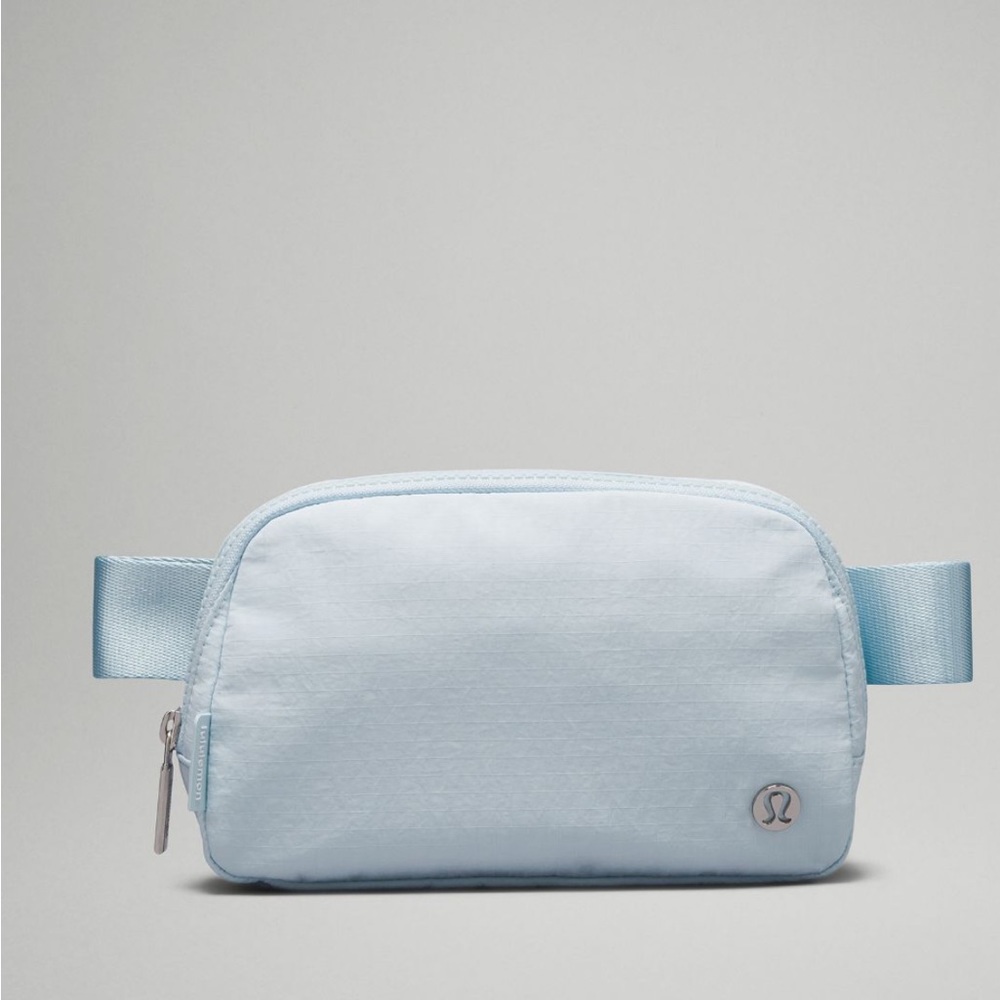Lululemon Everywhere Belt Bag in Powder Blue NWT